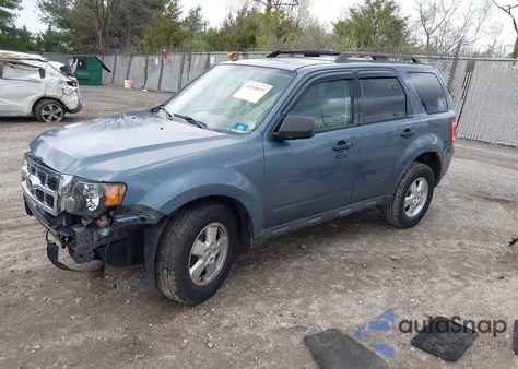 2012 Ford Escape Xlt z USA, uszkodzony, nr VIN 1FMCU0DG5CKB05260